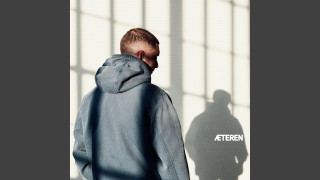 Explore the Meaning of Artigeardit - Altid Anderledes Lyrics