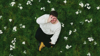 Explore the Meaning of Verzache - Sinking Lyrics